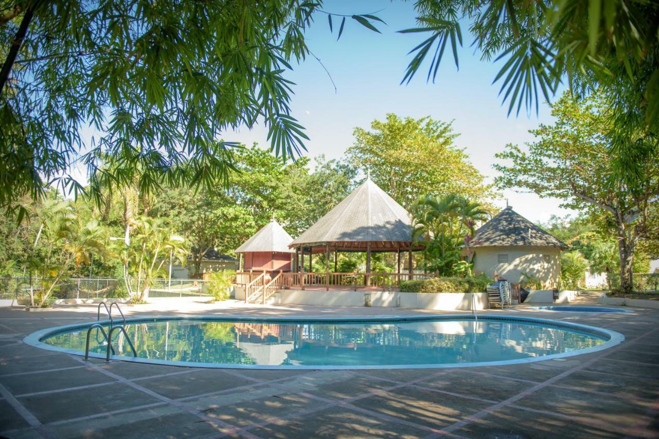 Tropical Escape Villa Ocho Ríos Exterior foto